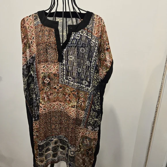 Tunic - Picture 2 of 3